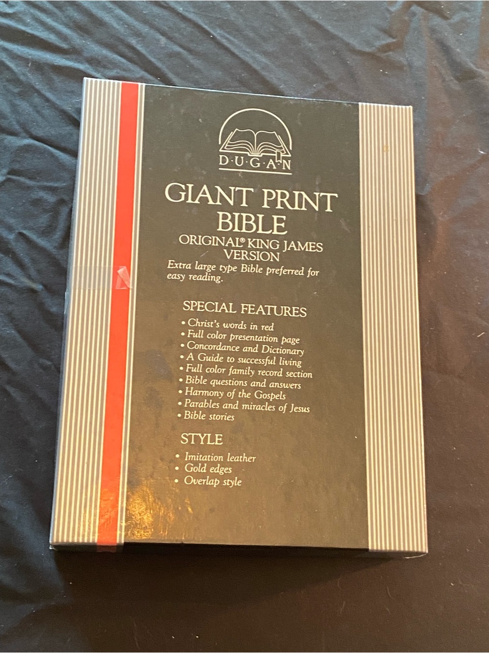 Giant Print Bible - Black with Red Accent